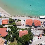 Captain Fotis 4 * Pondi