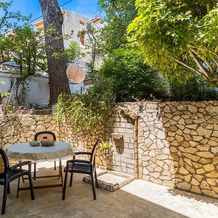 Captain Fotis 4 Apartman *