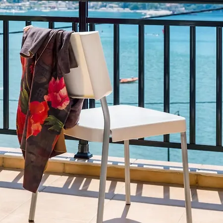 Captain Fotis 4 * Πόντι